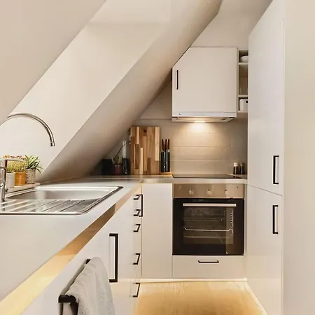 Dinbnb Bryggen * Берген